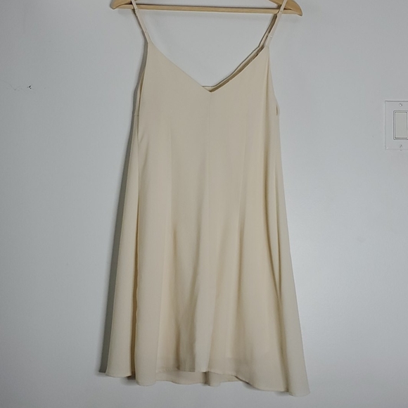 Dress - Picture 4 of 6